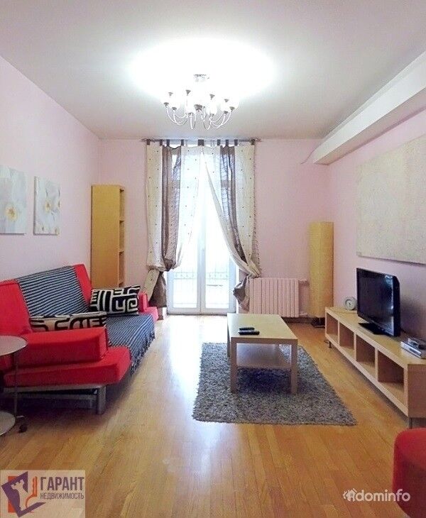 Продается 2-х комнатная квартира в центре Минска («сталинка») — фото 1