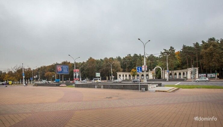 2-комнатная квартира на ул. Кнорина, 12Б возле метро, по хорошей цене. — фото 1