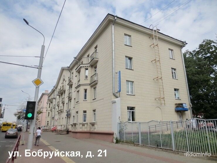 2-комнатная сталинка в центре на 2-м этаже - Бобруйская, 21 — фото 1