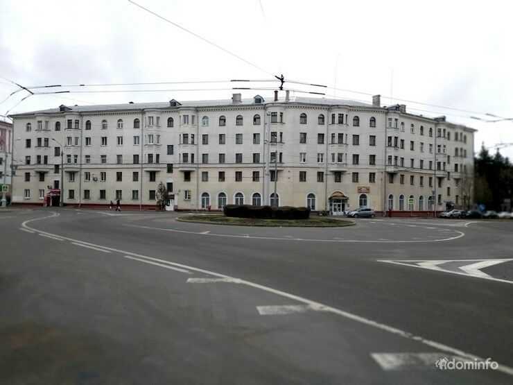 Двухкомнатная квартира, сталинка, ул.Кошевого,1, рядом с метро — фото 1